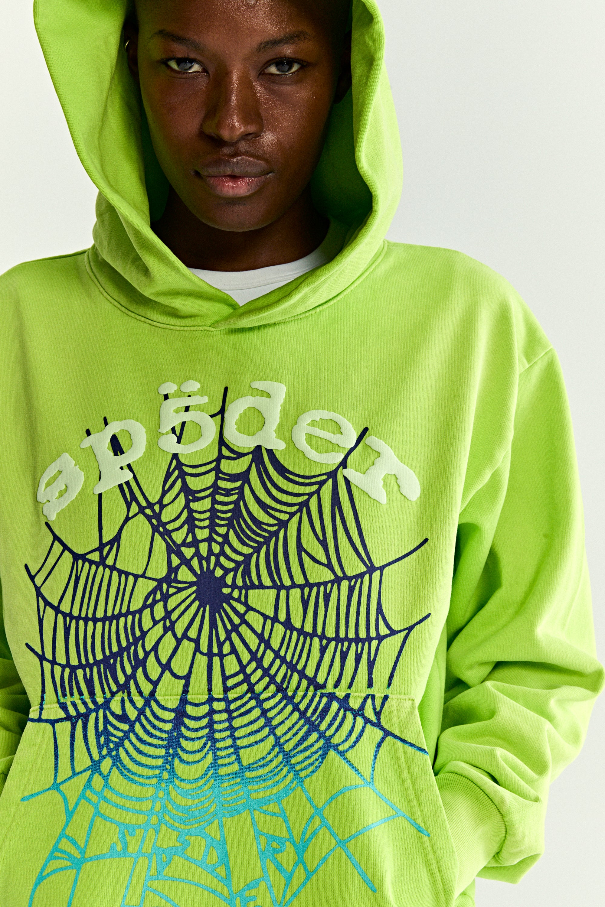 OG WEB V2 GRADIENT HOODIE - Image 16