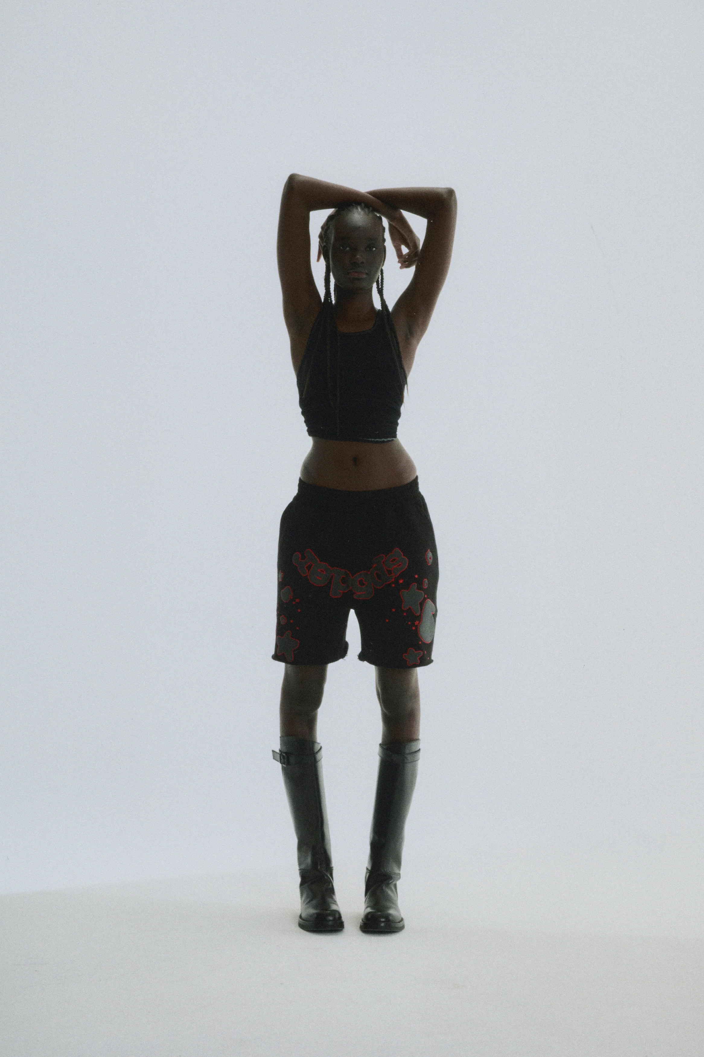 BELUGA OUTLINE SWEATSHORT - Image 11