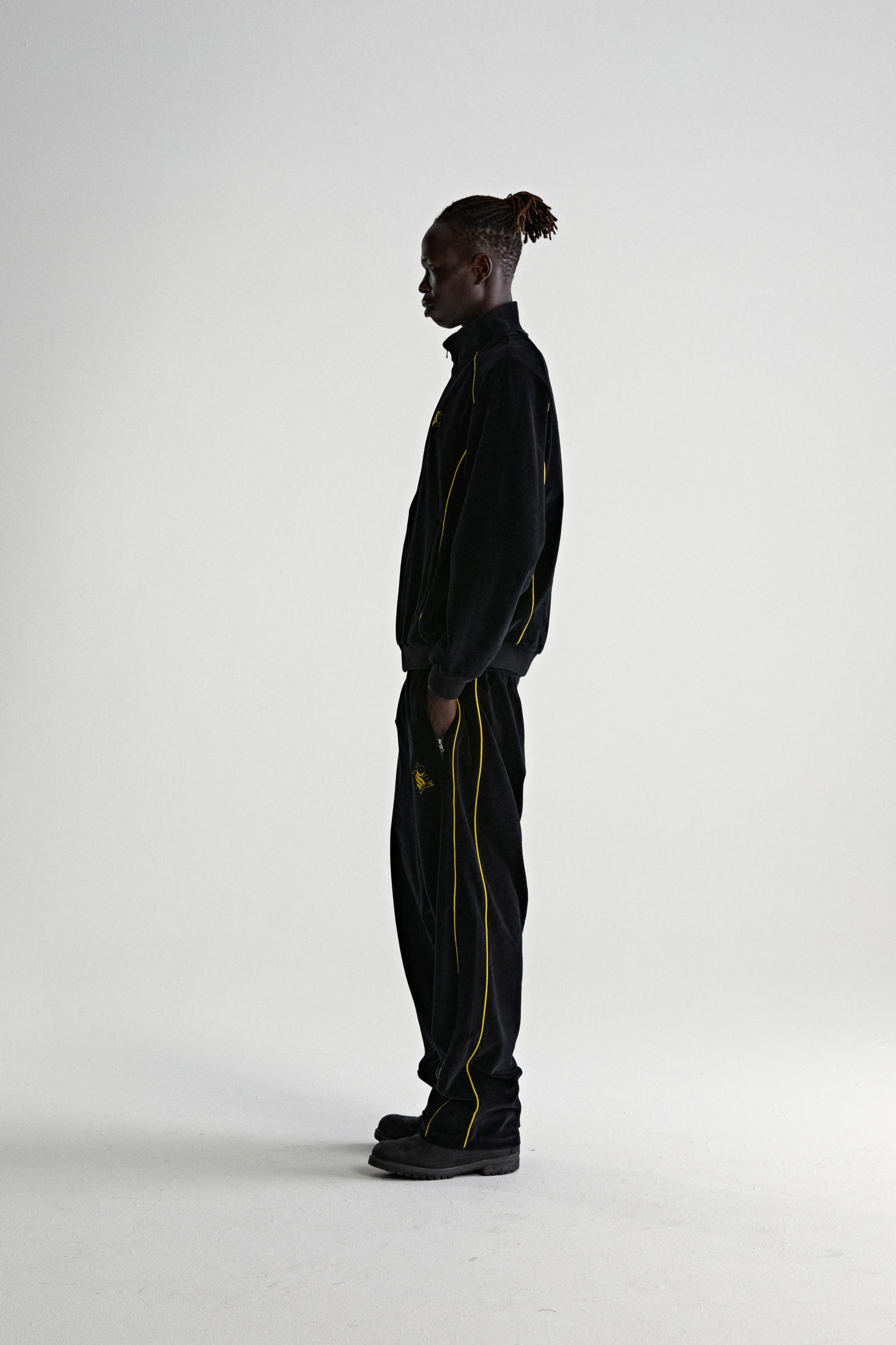 OUTLINE VELOUR TRACK JACKET - Image 11