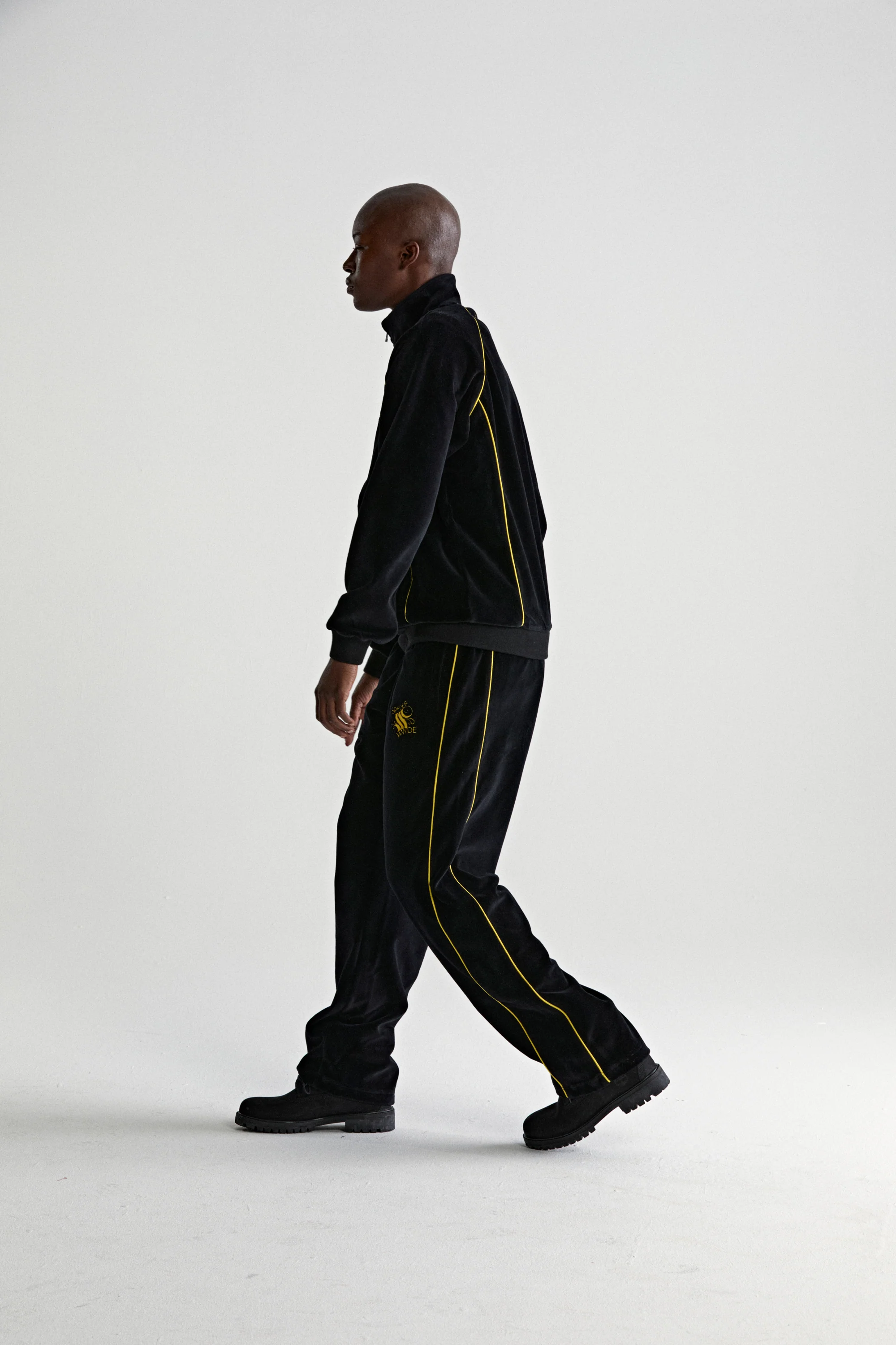 OUTLINE VELOUR TRACK JACKET - Image 12