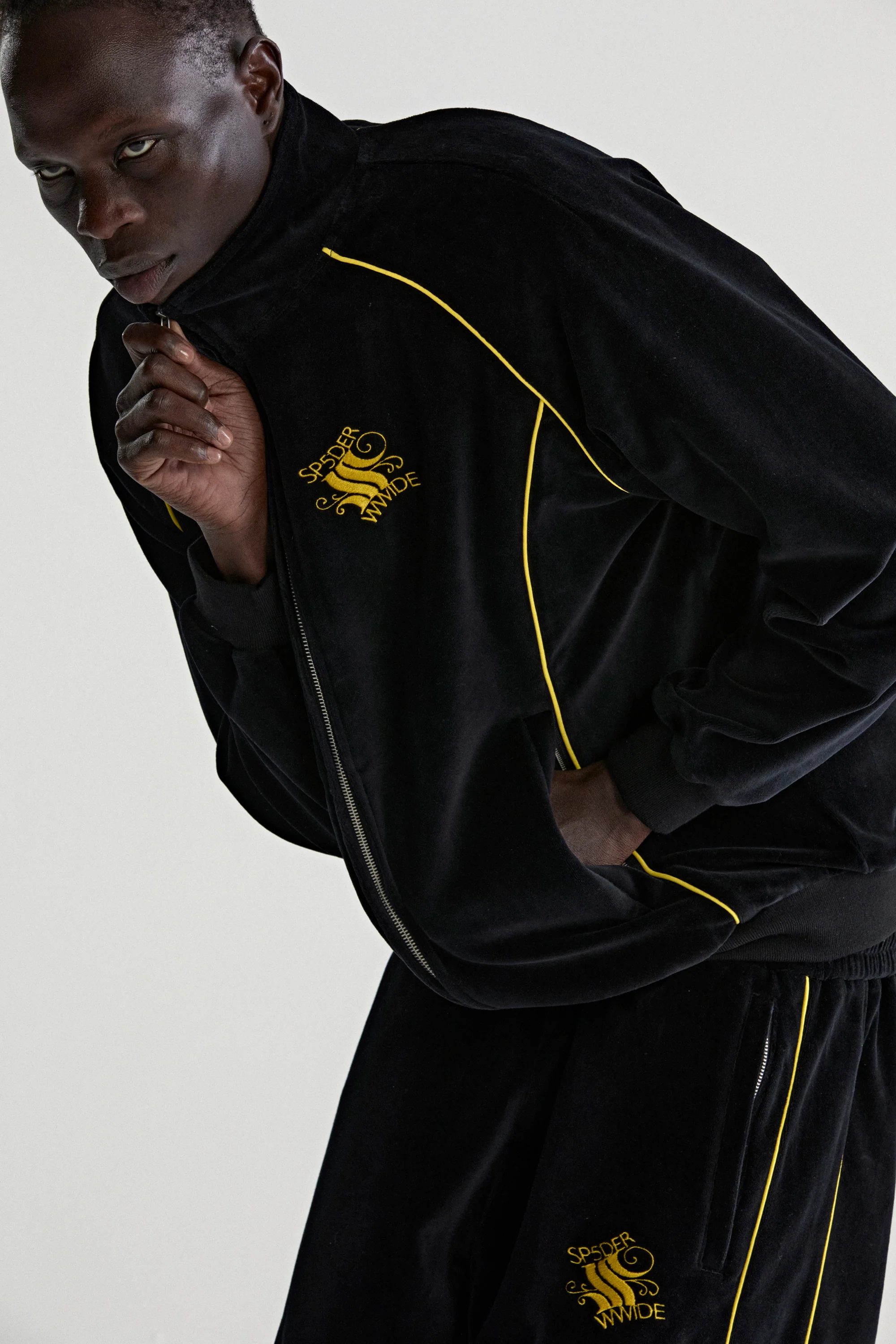 OUTLINE VELOUR TRACK JACKET - Image 15