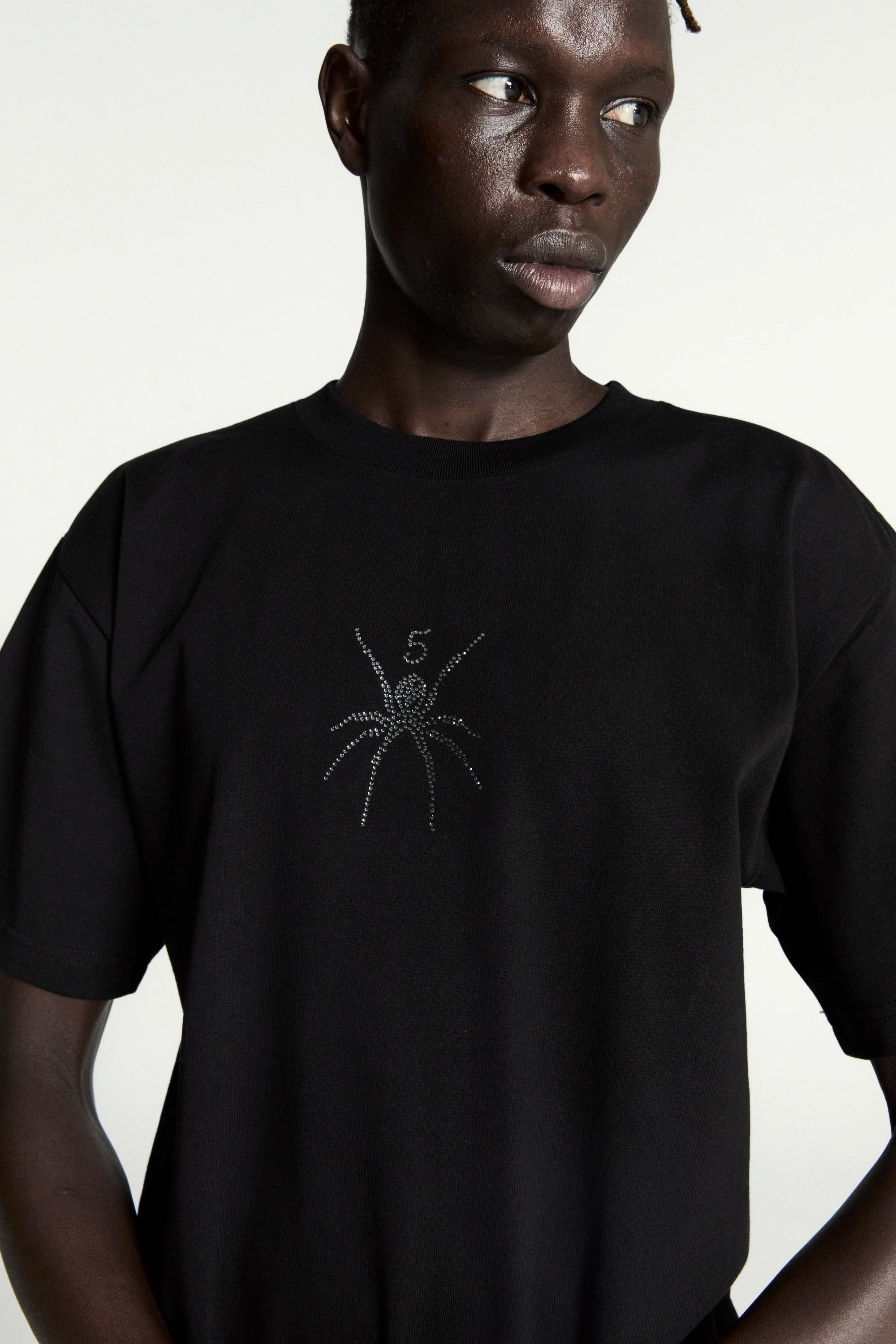 TM RHINESTONE TEE - Image 11
