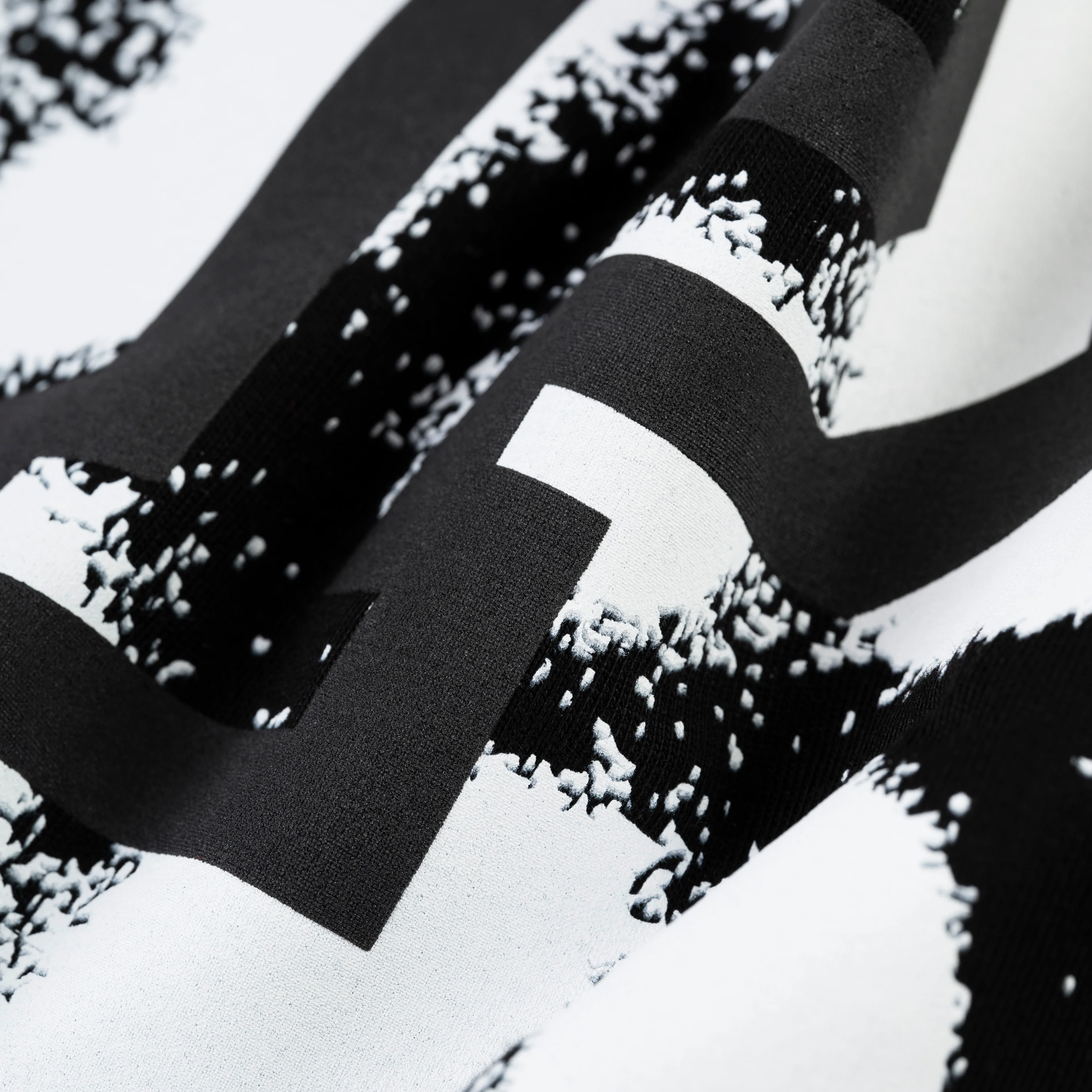 SP555 TEE - Image 4