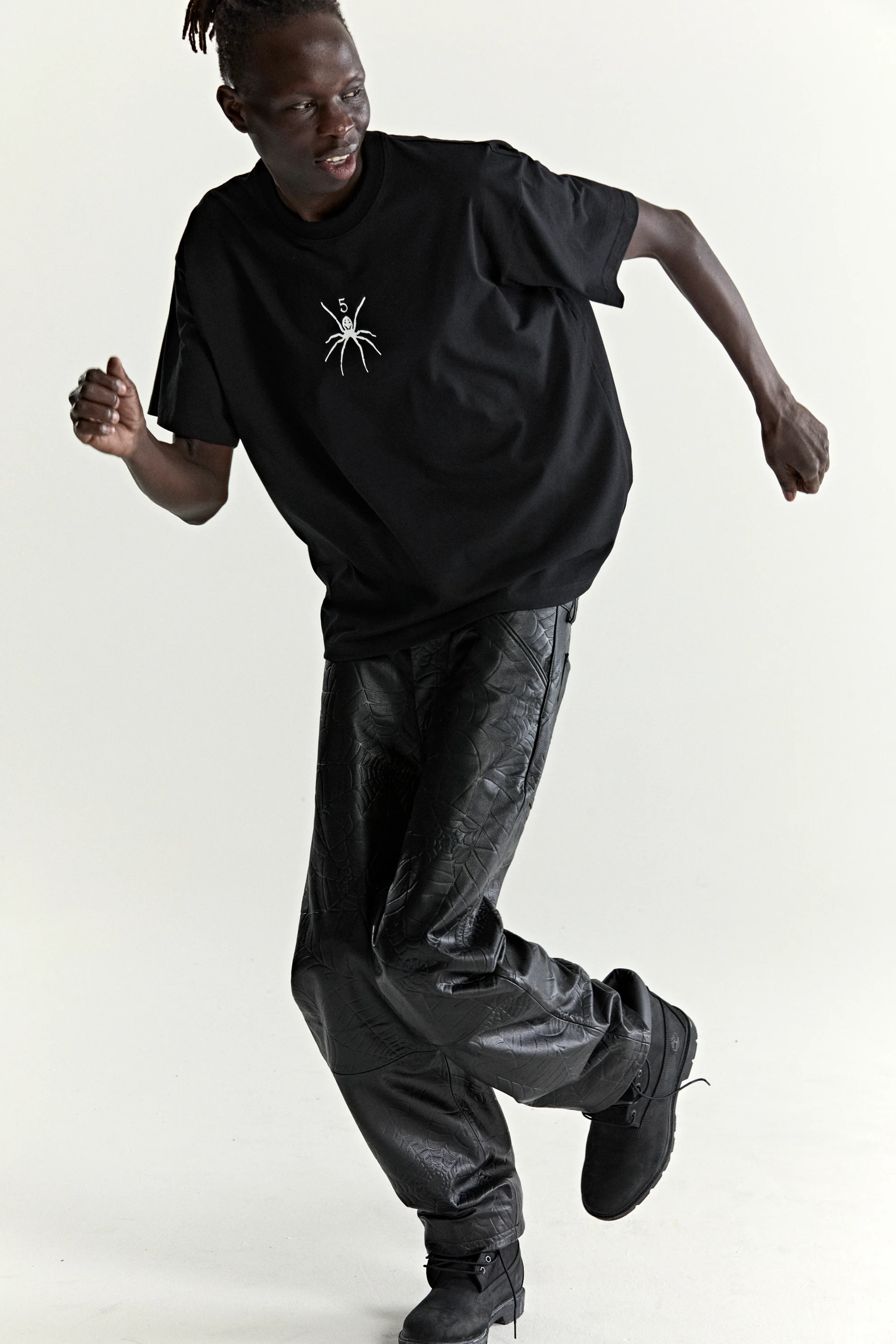 TM TEE - Image 11