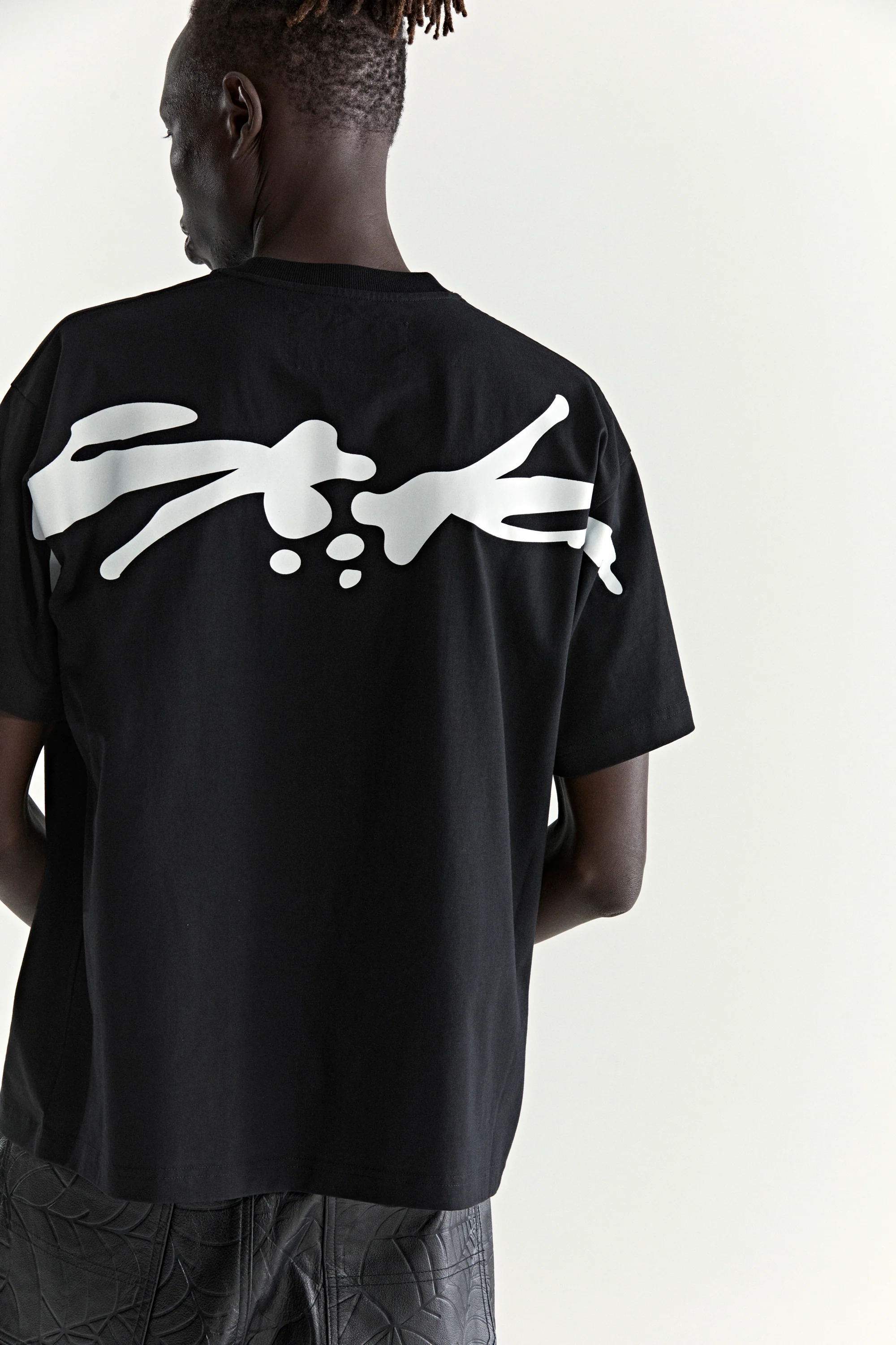 TM TEE - Image 16