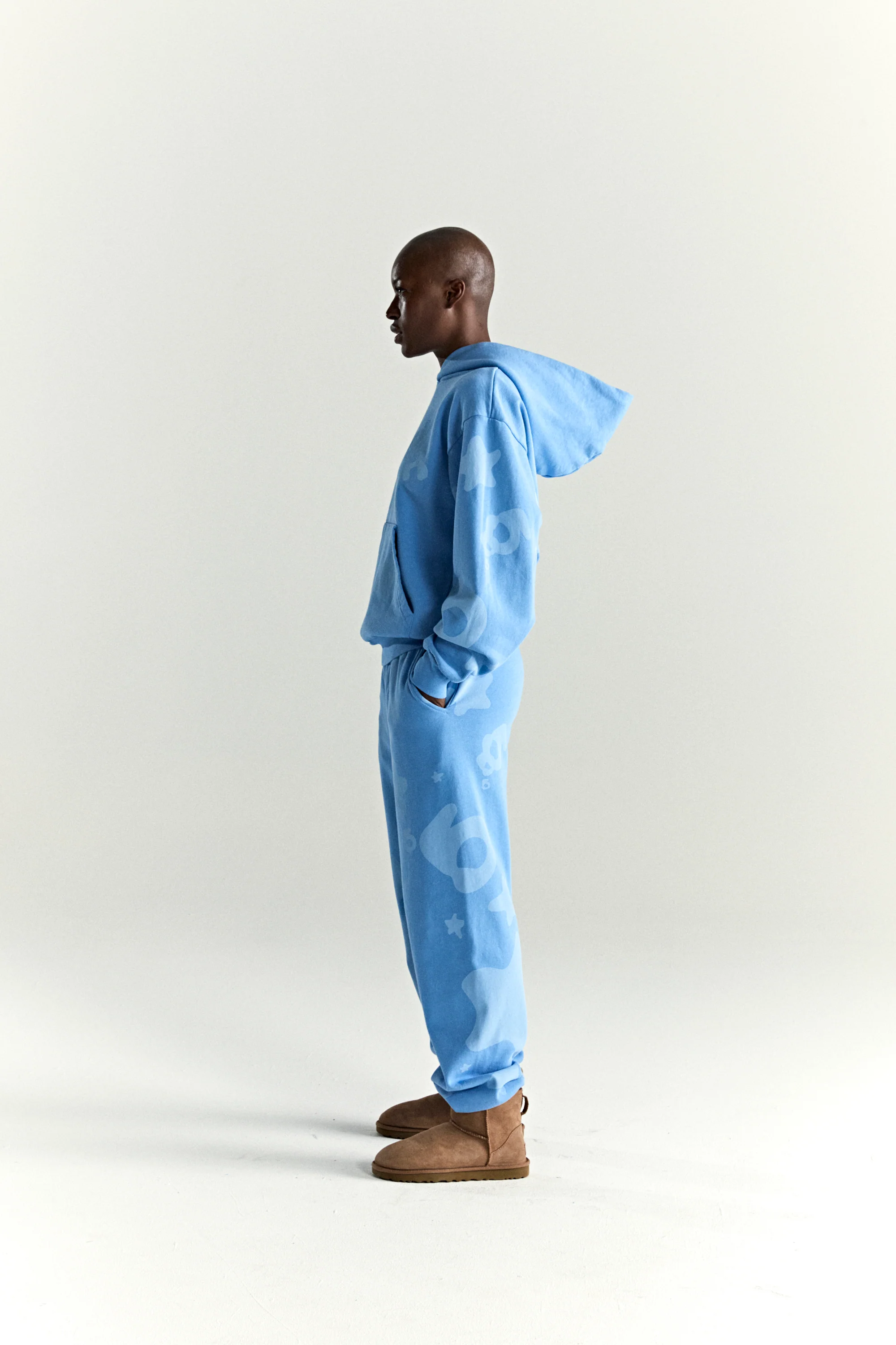 BELUGA V2 HOODIE - Image 11