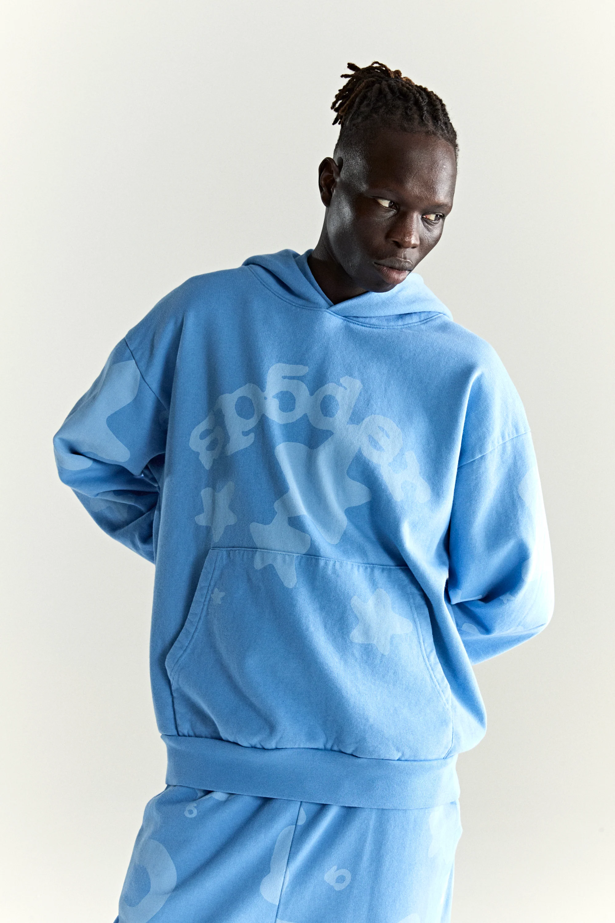 BELUGA V2 HOODIE - Image 14