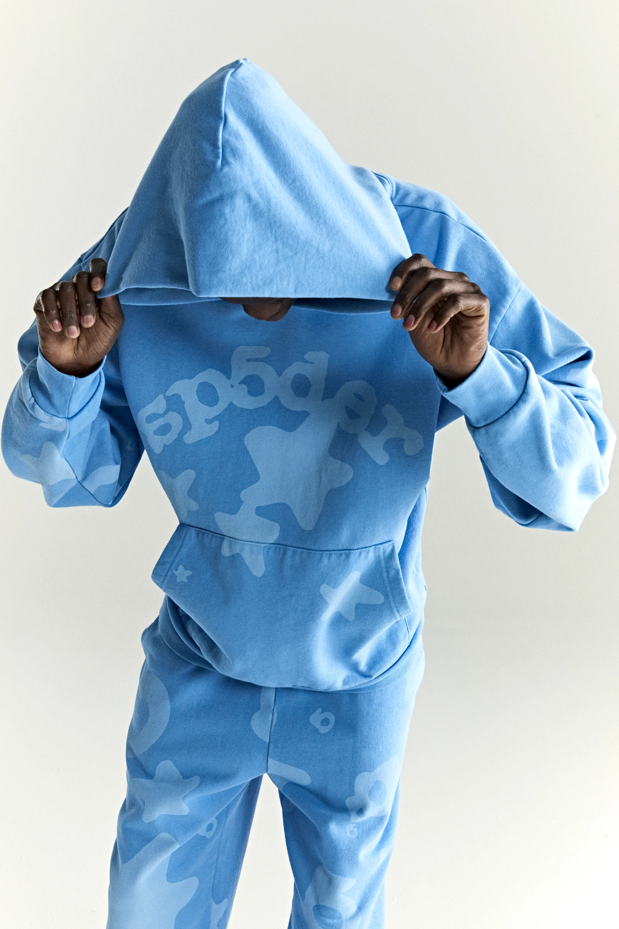 BELUGA V2 HOODIE - Image 18