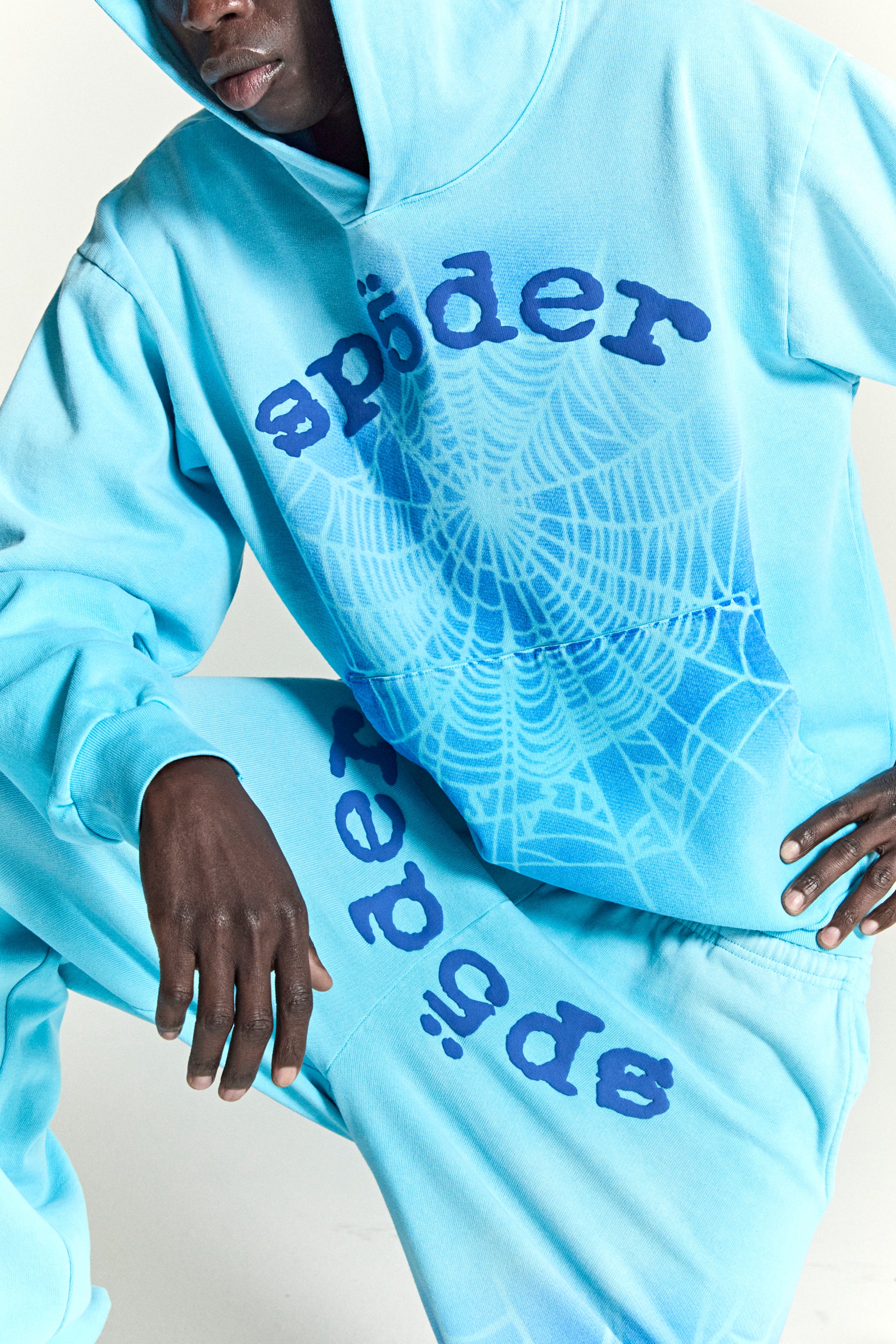 OG WEB V2 SPRAY HOODIE - Image 20