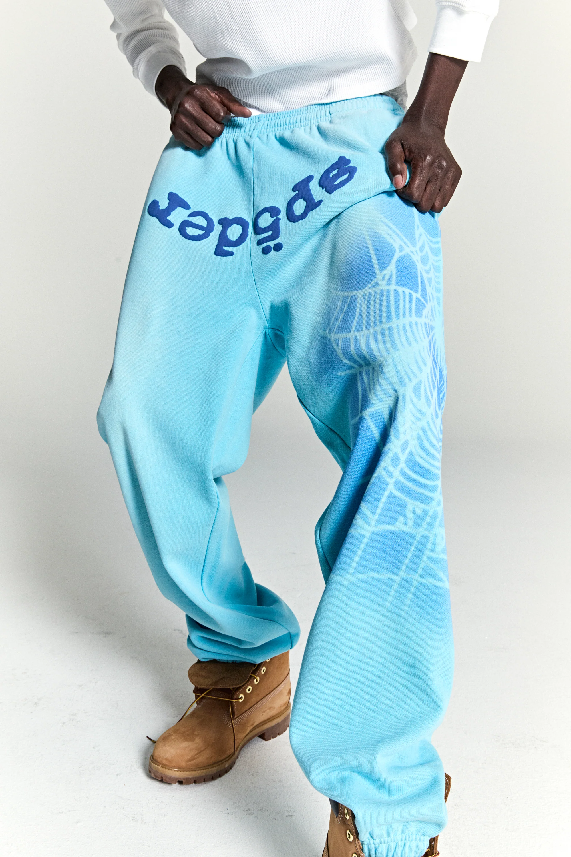 OG WEB V2 SPRAY SWEATPANT - Image 12