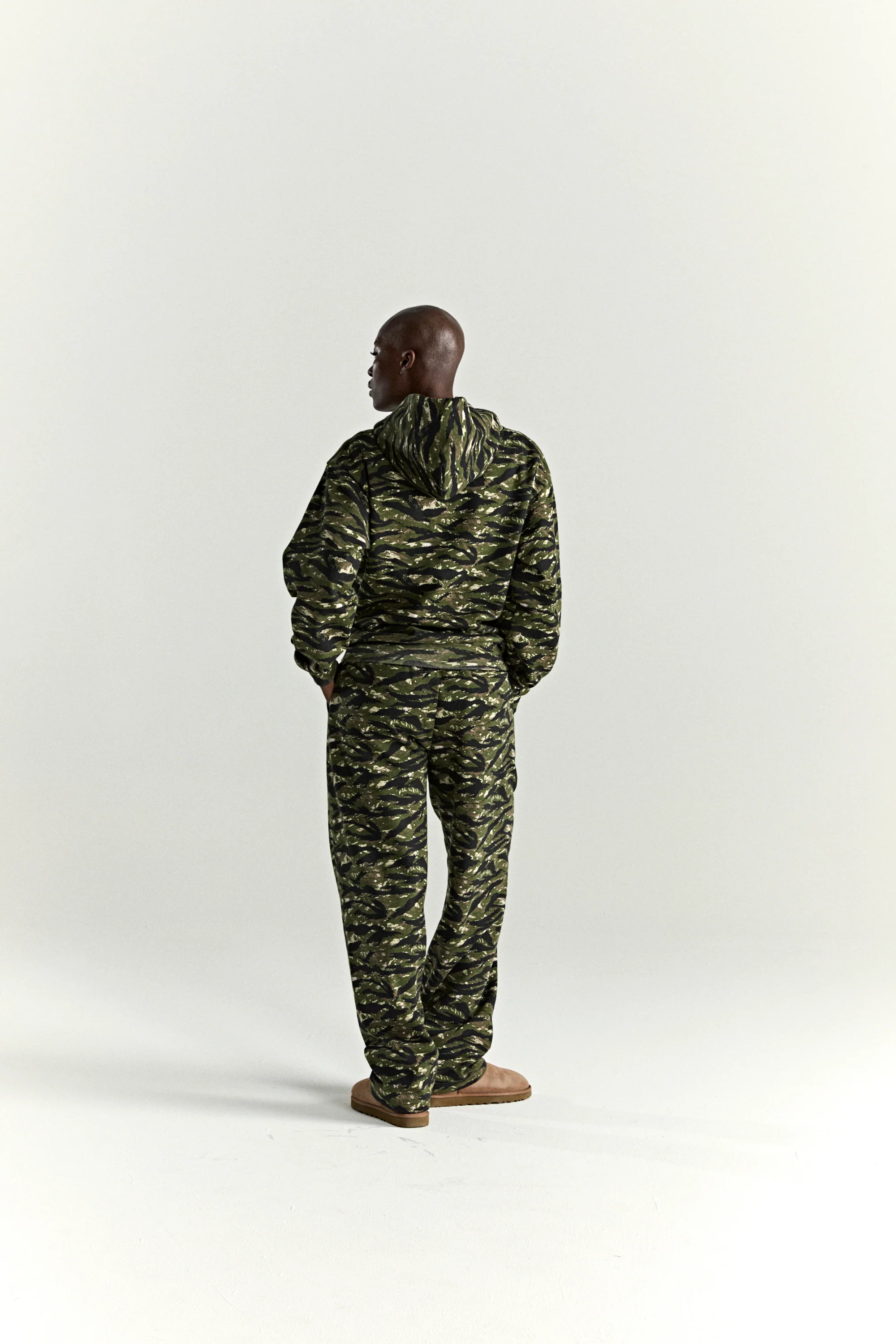 OG WEB V2 TIGER CAMO HOODIE - Image 13