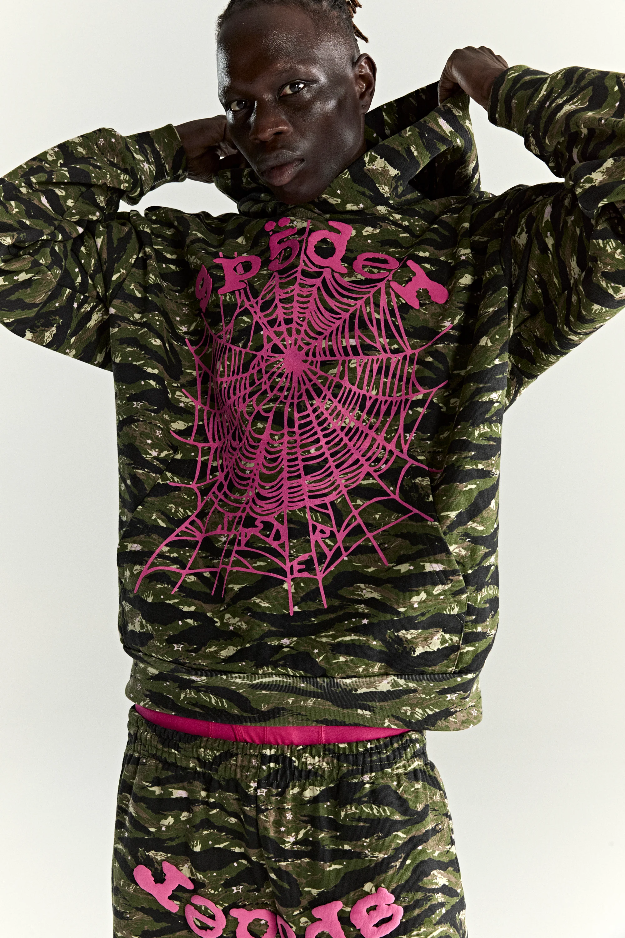 OG WEB V2 TIGER CAMO HOODIE - Image 14