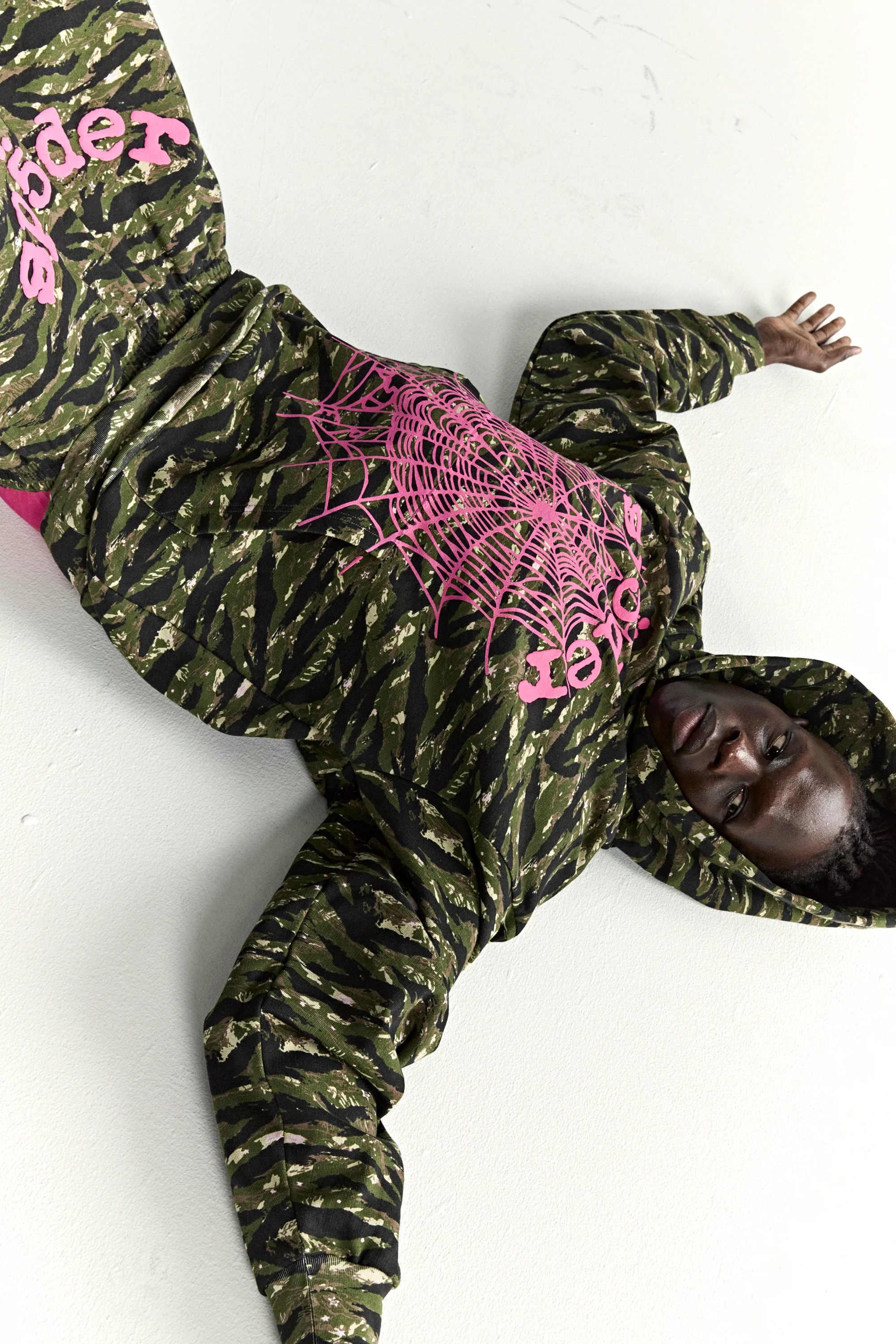 OG WEB V2 TIGER CAMO HOODIE - Image 19