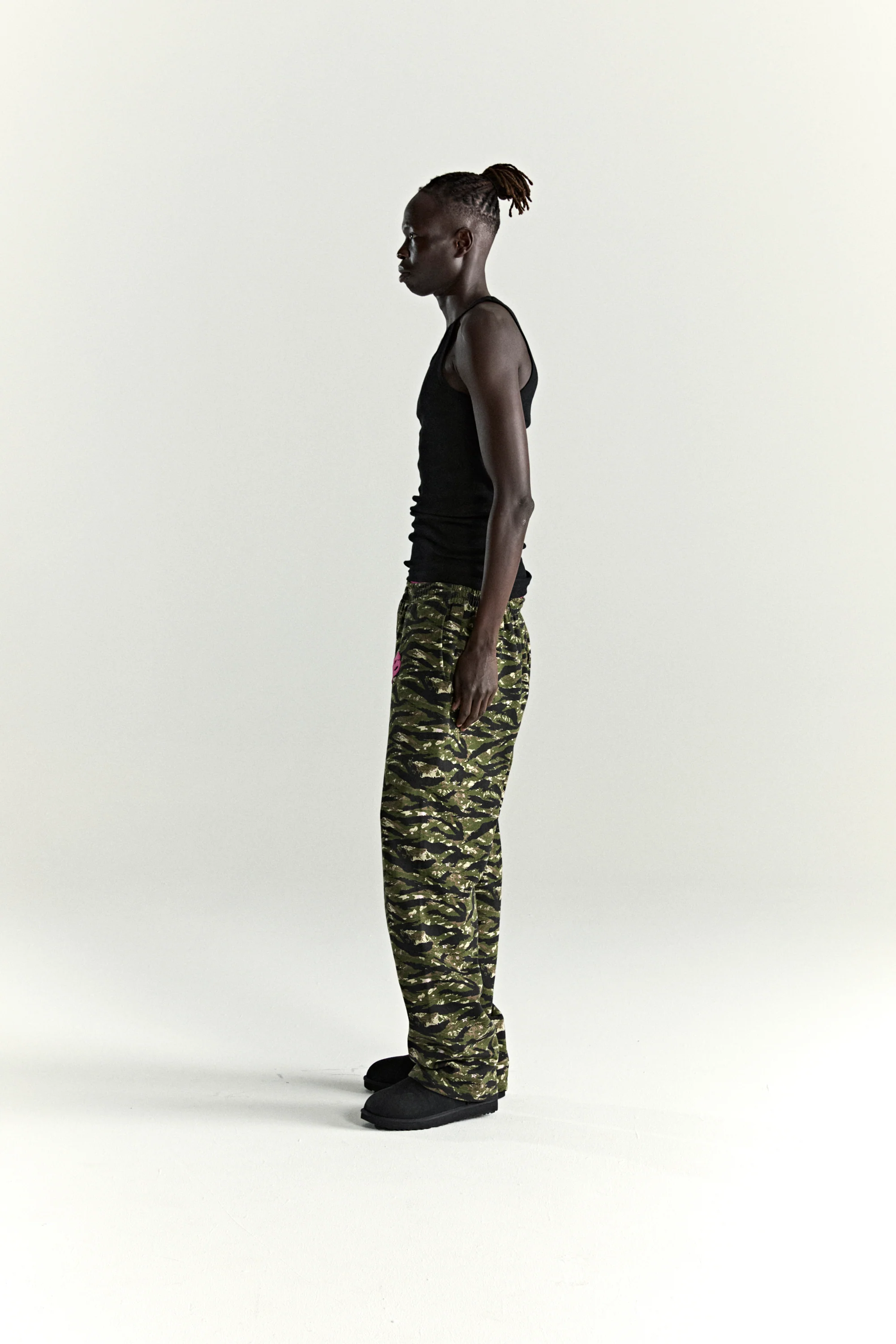 OG WEB V2 TIGER CAMO SWEATPANT - Image 10
