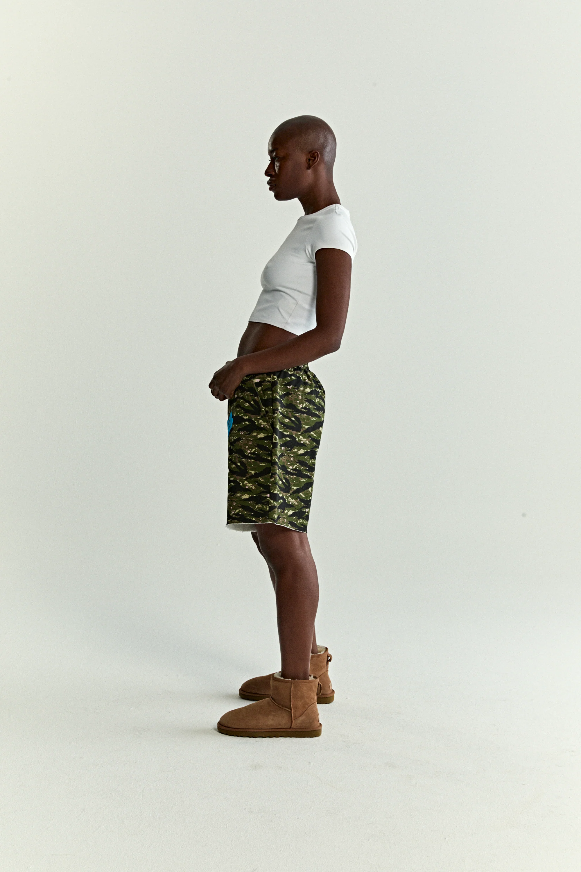 OG WEB V2 TIGER CAMO SWEATSHORT - Image 11