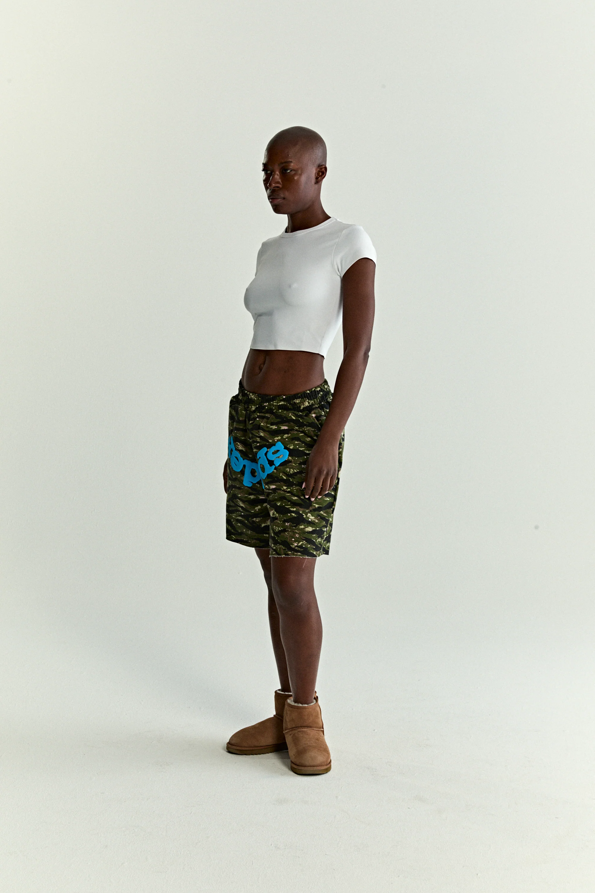 OG WEB V2 TIGER CAMO SWEATSHORT - Image 9