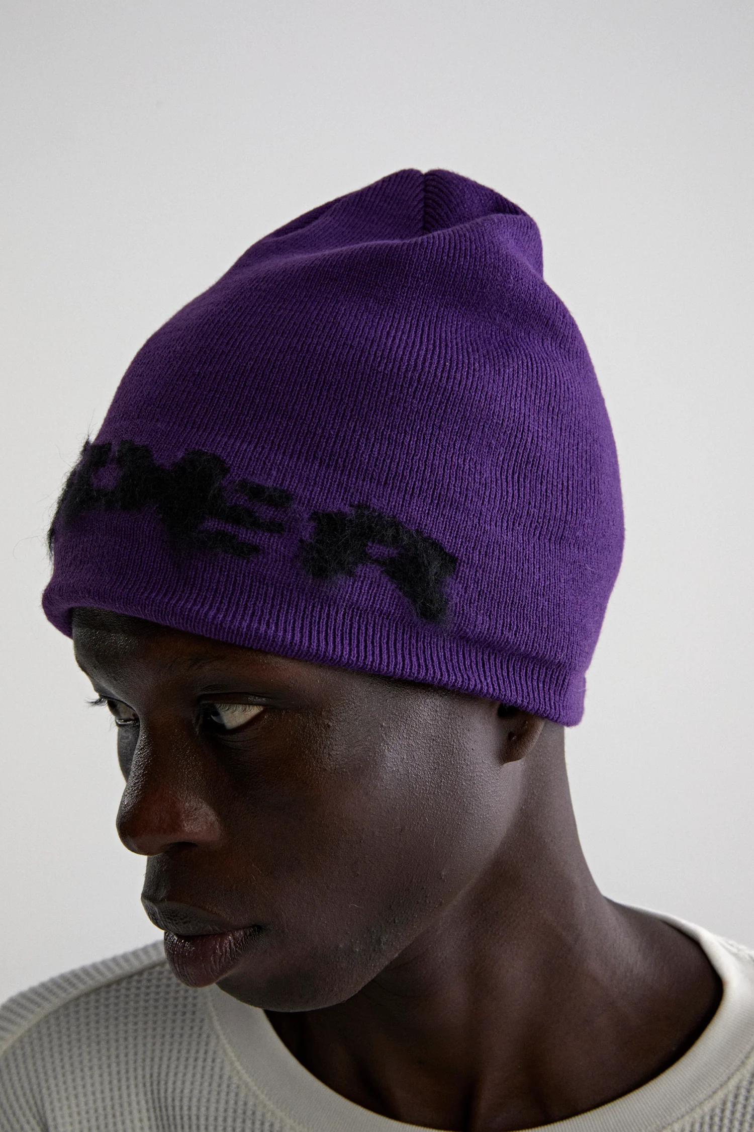 FUZZY LOGO MOHAIR BEANIE - Image 7