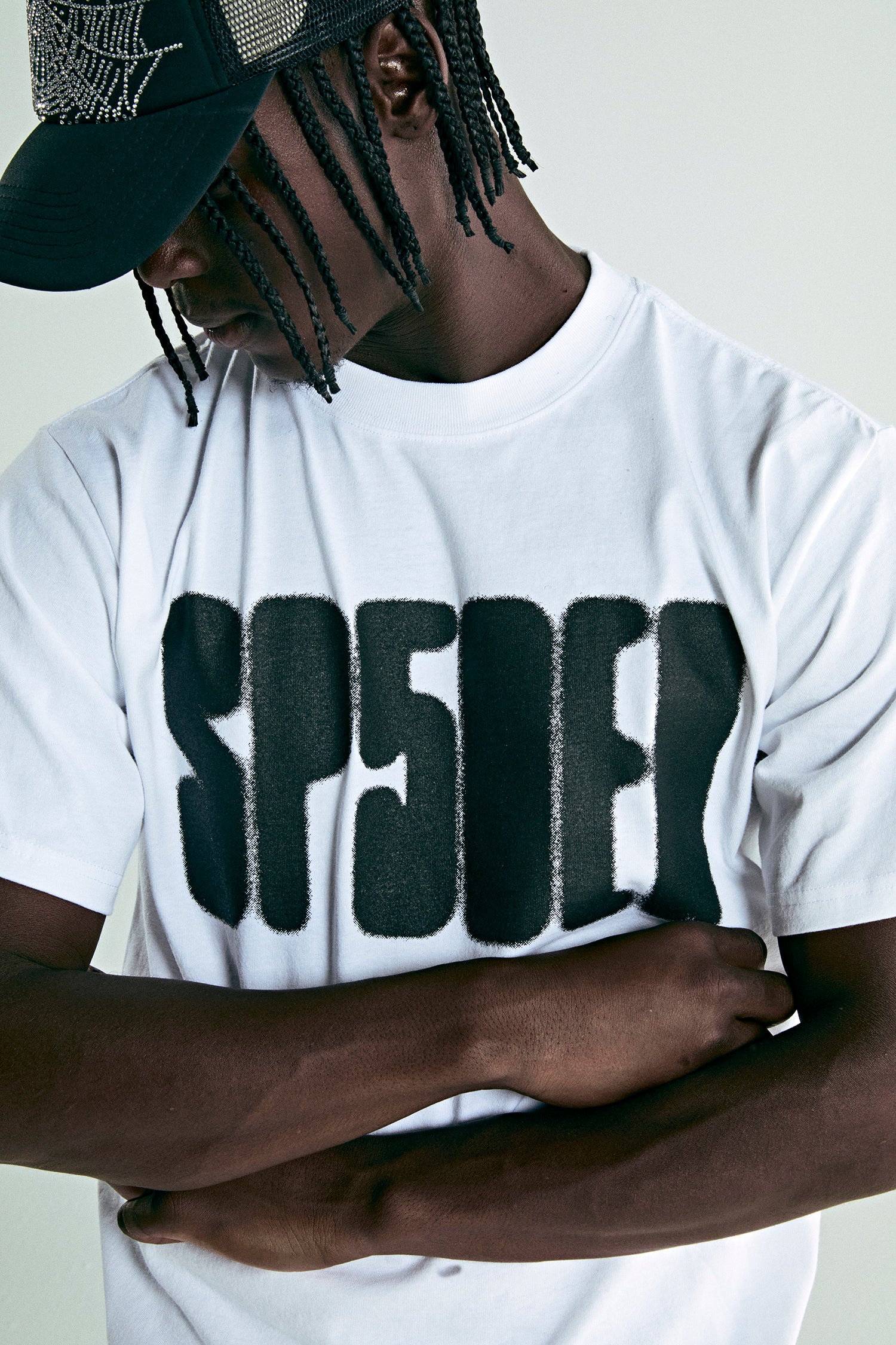 FOCUSED LOGO TEE - Image 5