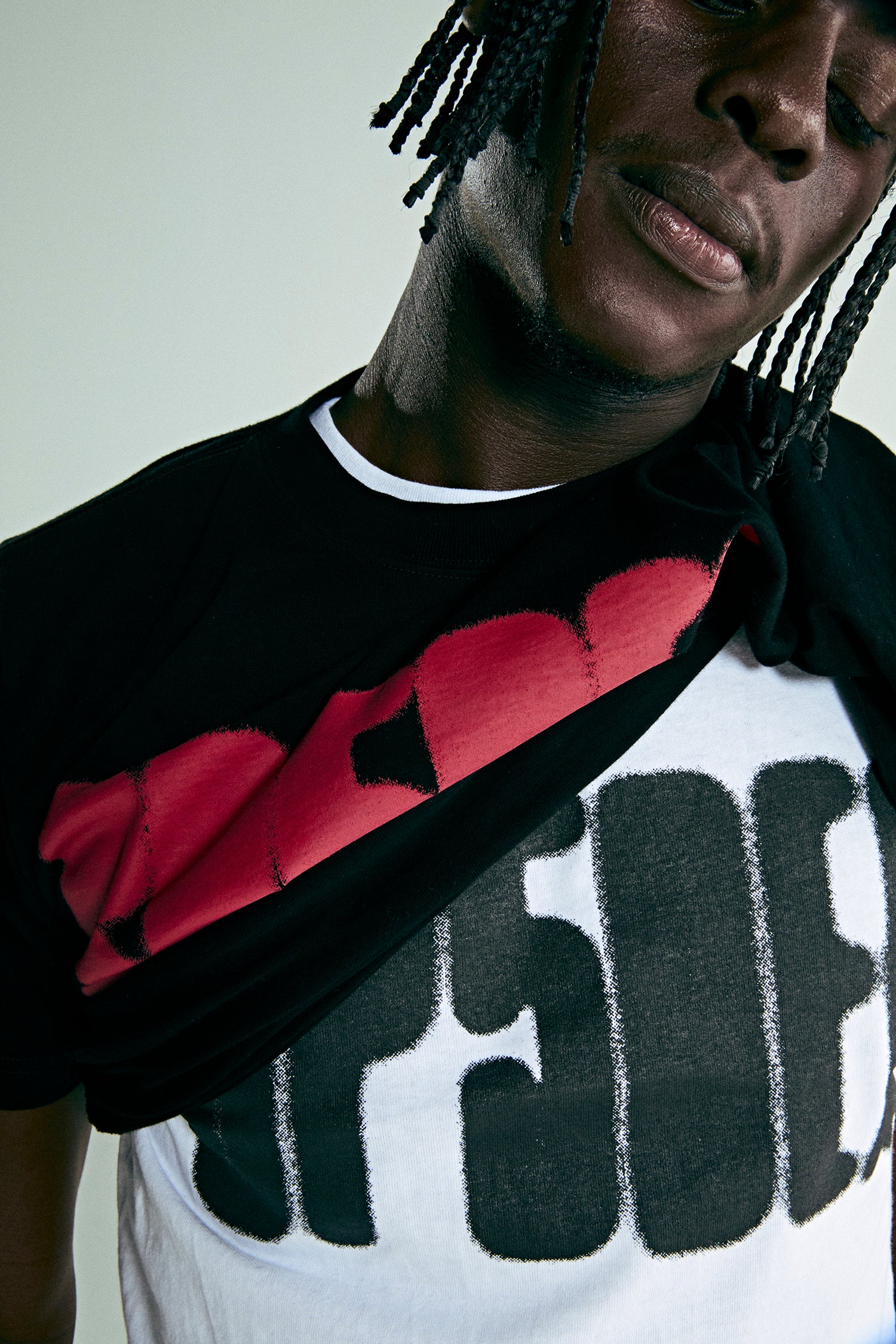 FOCUSED LOGO TEE - Image 6