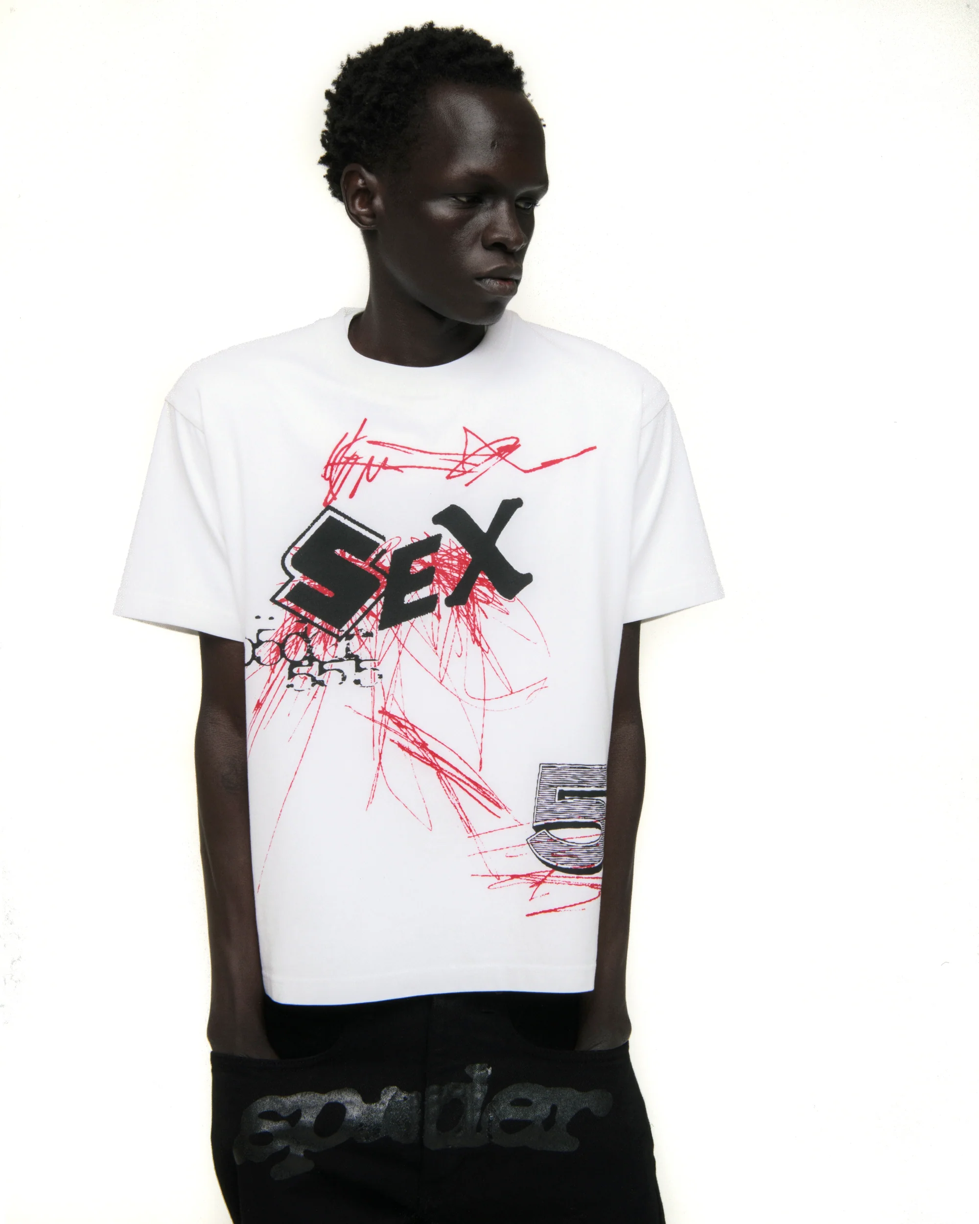 VIVIENNE TEE - Image 8